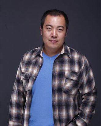 美日一区二区骚色网址影视表演部部主任、表演教师